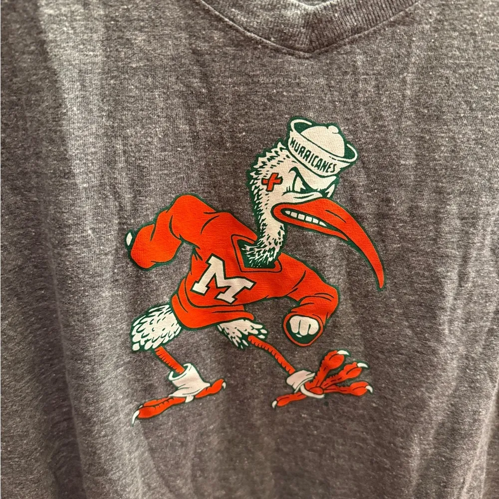 NWOT- Women’s  Brand Miami Hurricanes Size XL - Image 2