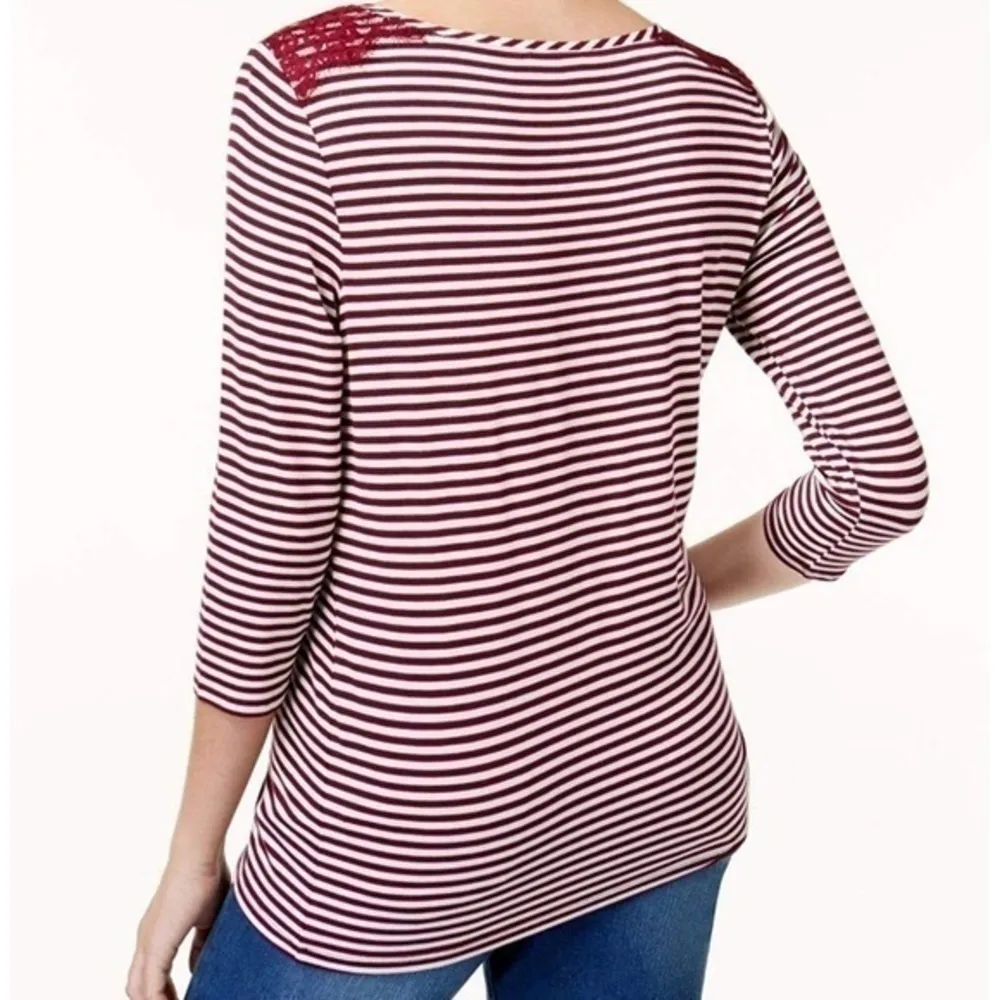 New Women’s Maison Jules Lace-Trim Tee Savory Wine - Image 2