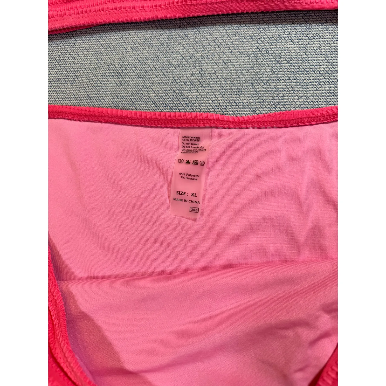 NWOT Bright Pink Textured Bikini Set - Image 4