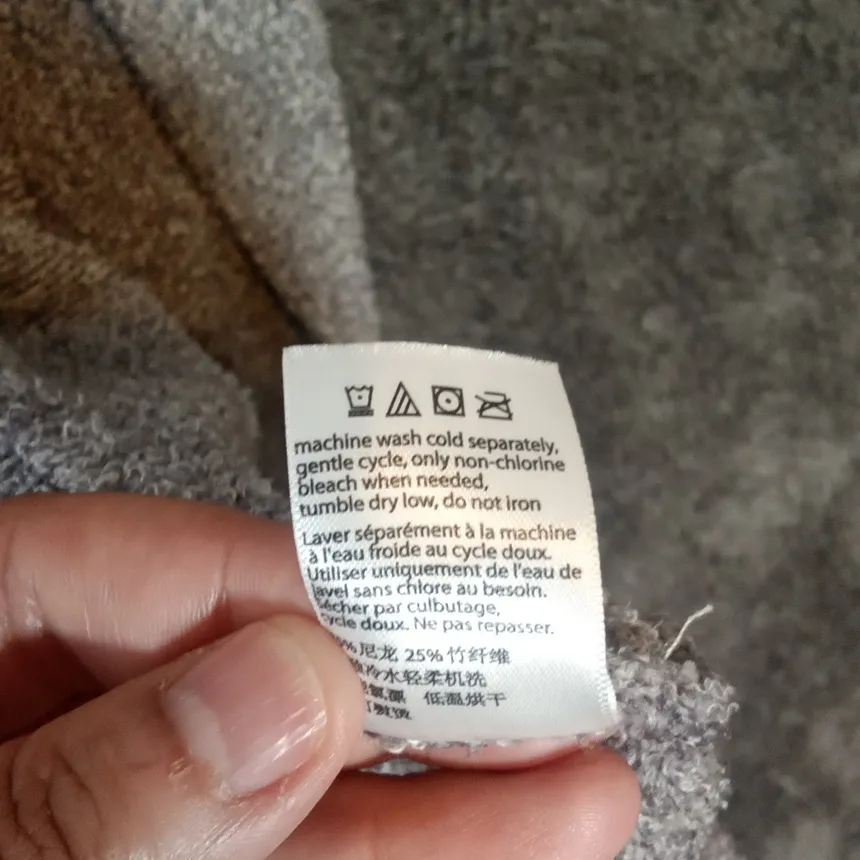 Barefoot Dreams Cozy Chic Lite Circle Cardi Dove Gray Travel Outdoor Size Medium - Image 8