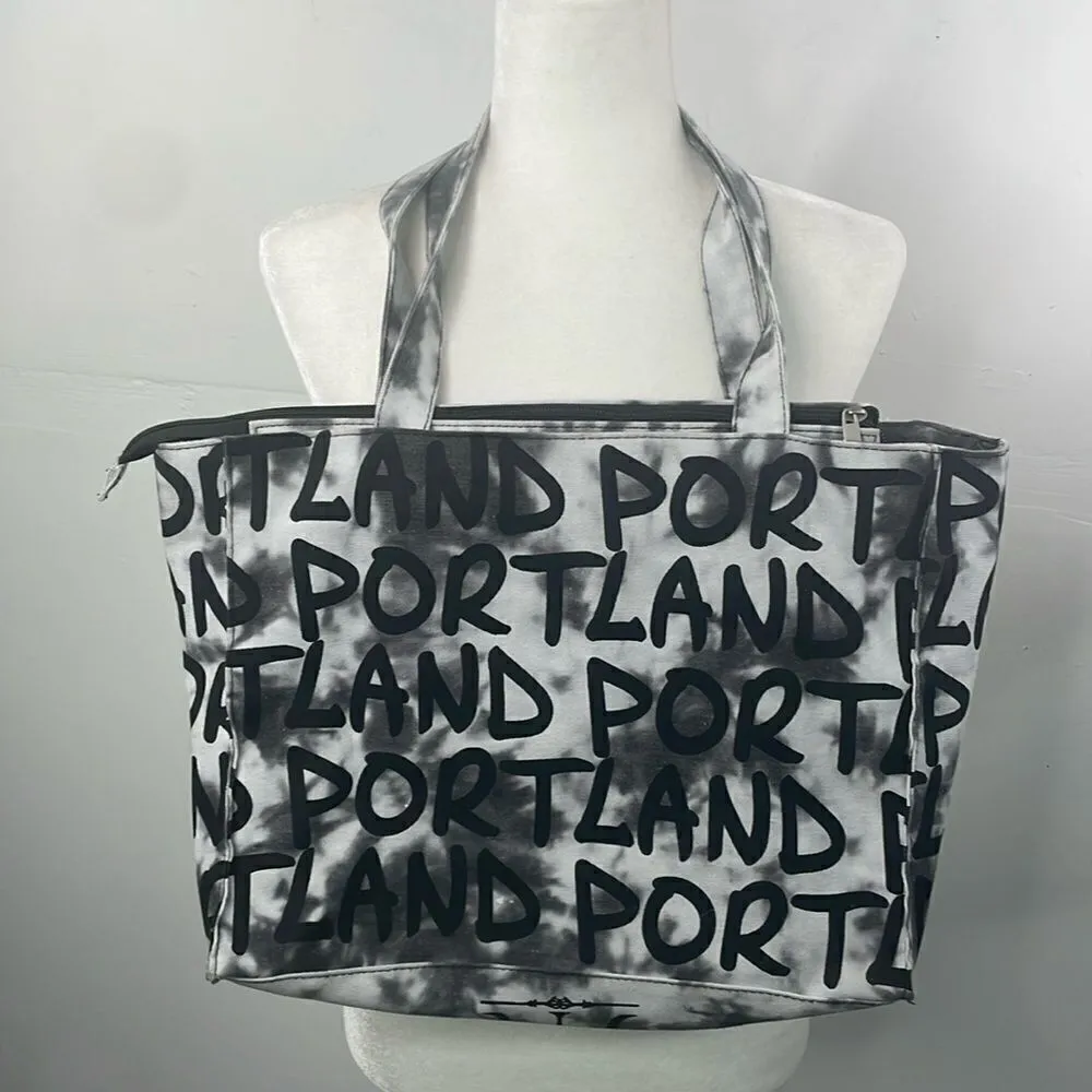Robin Ruth Tote with zipper Portland black and white - Image 2