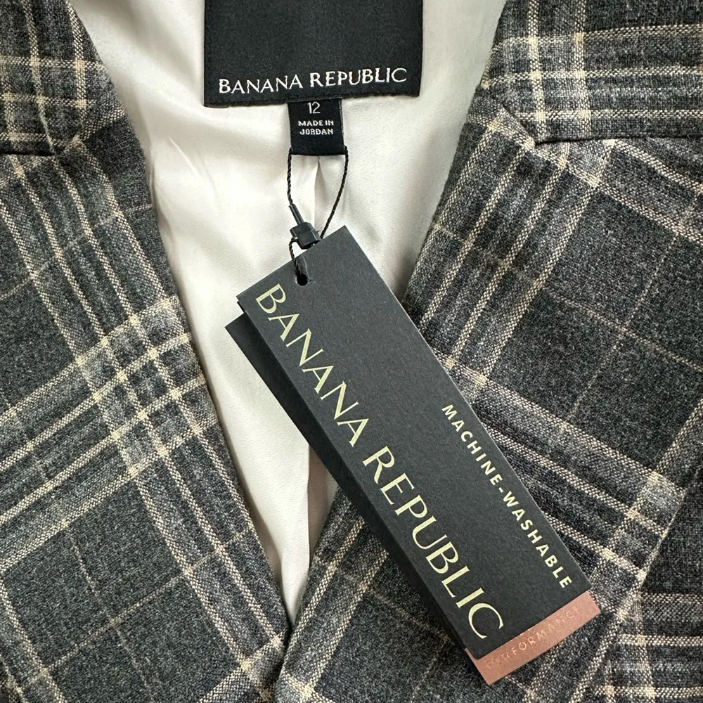Banana Republic Double-Breasted Blazer - Image 13