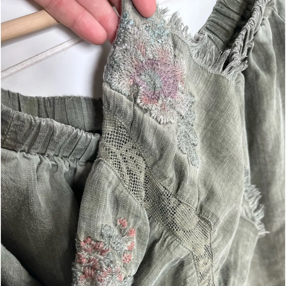 Standard Grace Olive green long sleeve blouse with back buttons size Xl - Image 9