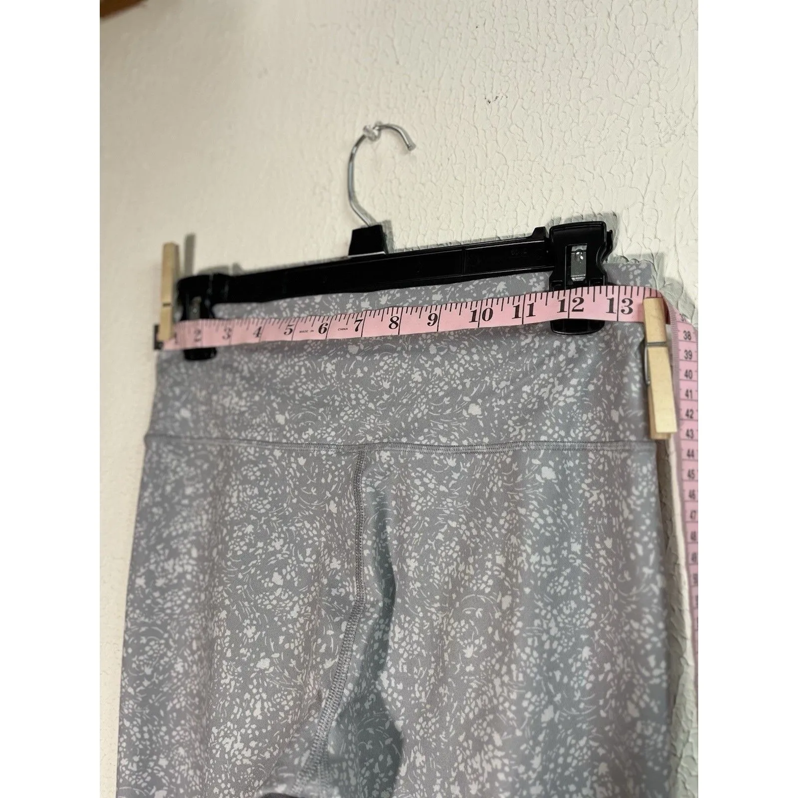 Athleta Gray Small Primrose Chaturanga Athletic Leggings Floral  Workout Gym - Image 5