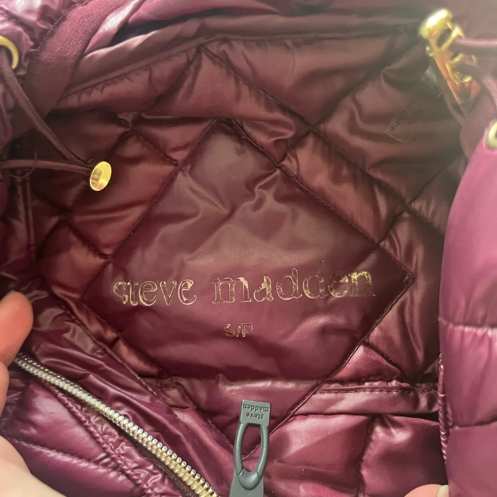 Steve Madden Quilted Puffer Jacket Women’s S Burgundy Hooded Zip Coat Gold Trim - Image 15
