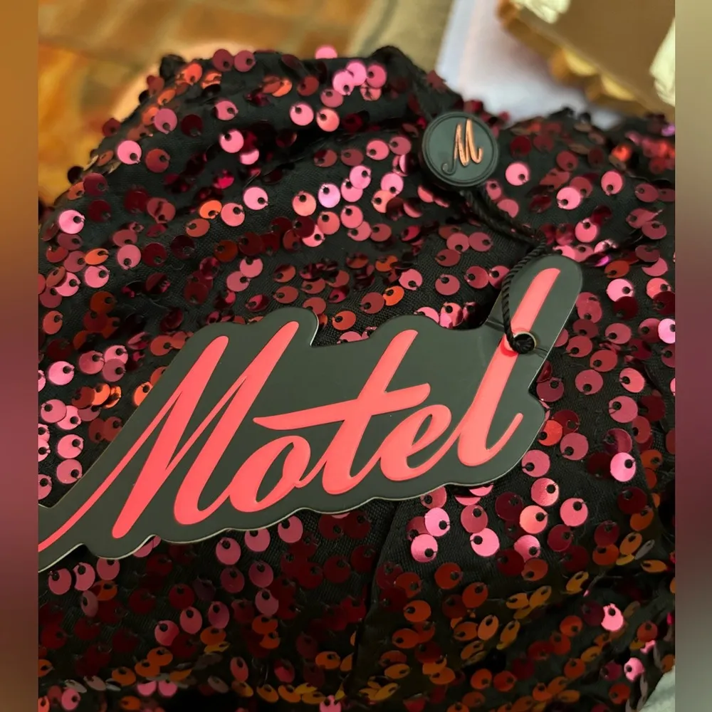 NWT by Motel Sequined Dress Size Small New With Tags - Image 5