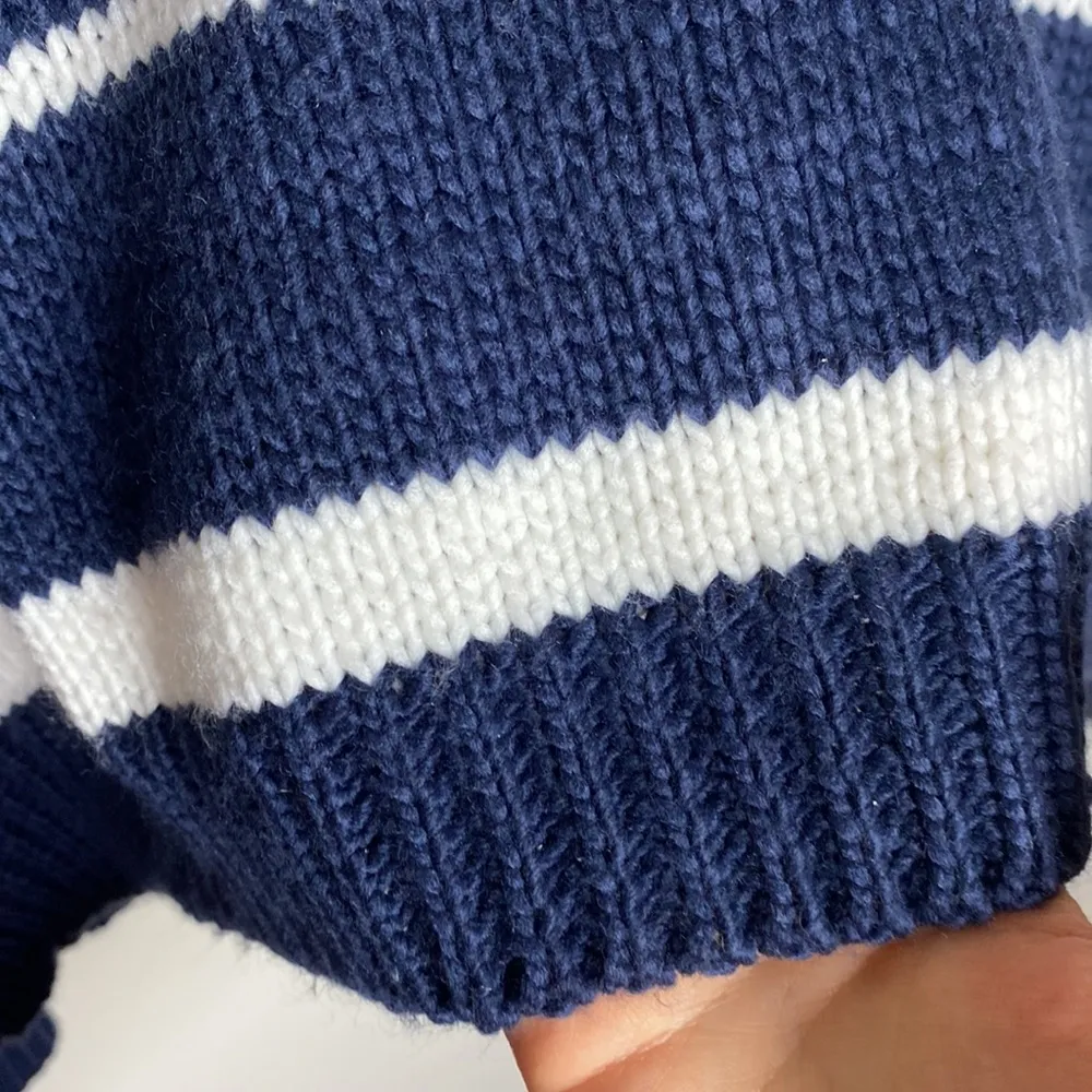 John + Jenn striped navy white combo cropped sweater hoodie size S - Image 94