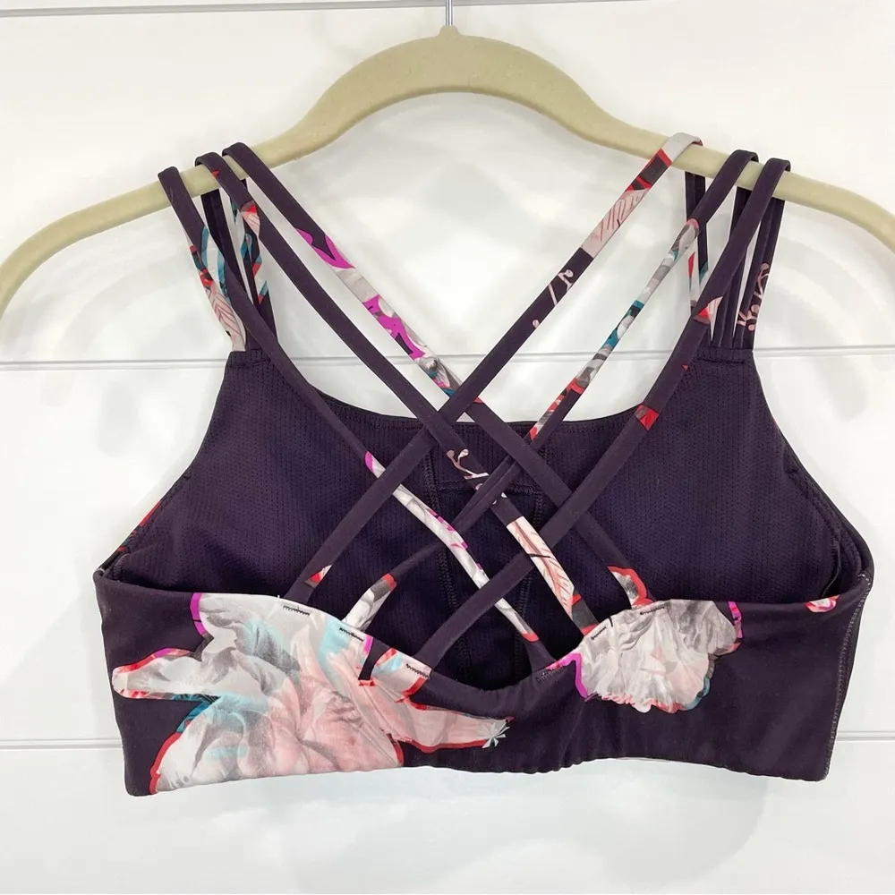 Athleta Floral Strappy Sports Bra Small - Image 6