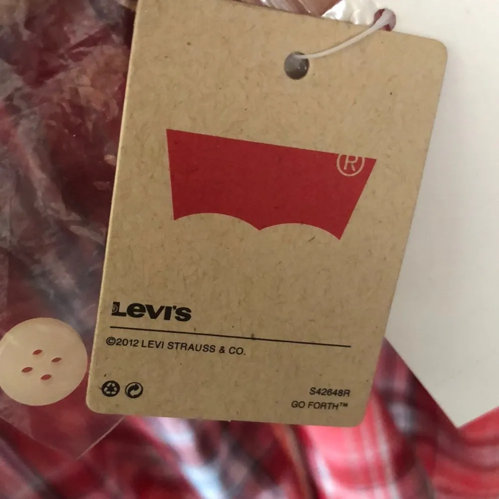 Levi's  button up long sleeve top - Image 4