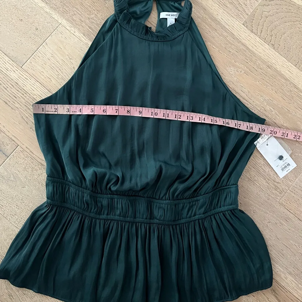 Nine West Lavish Green Ruffle Neck Sleeveless Peplum Blouse Size Large - Image 5