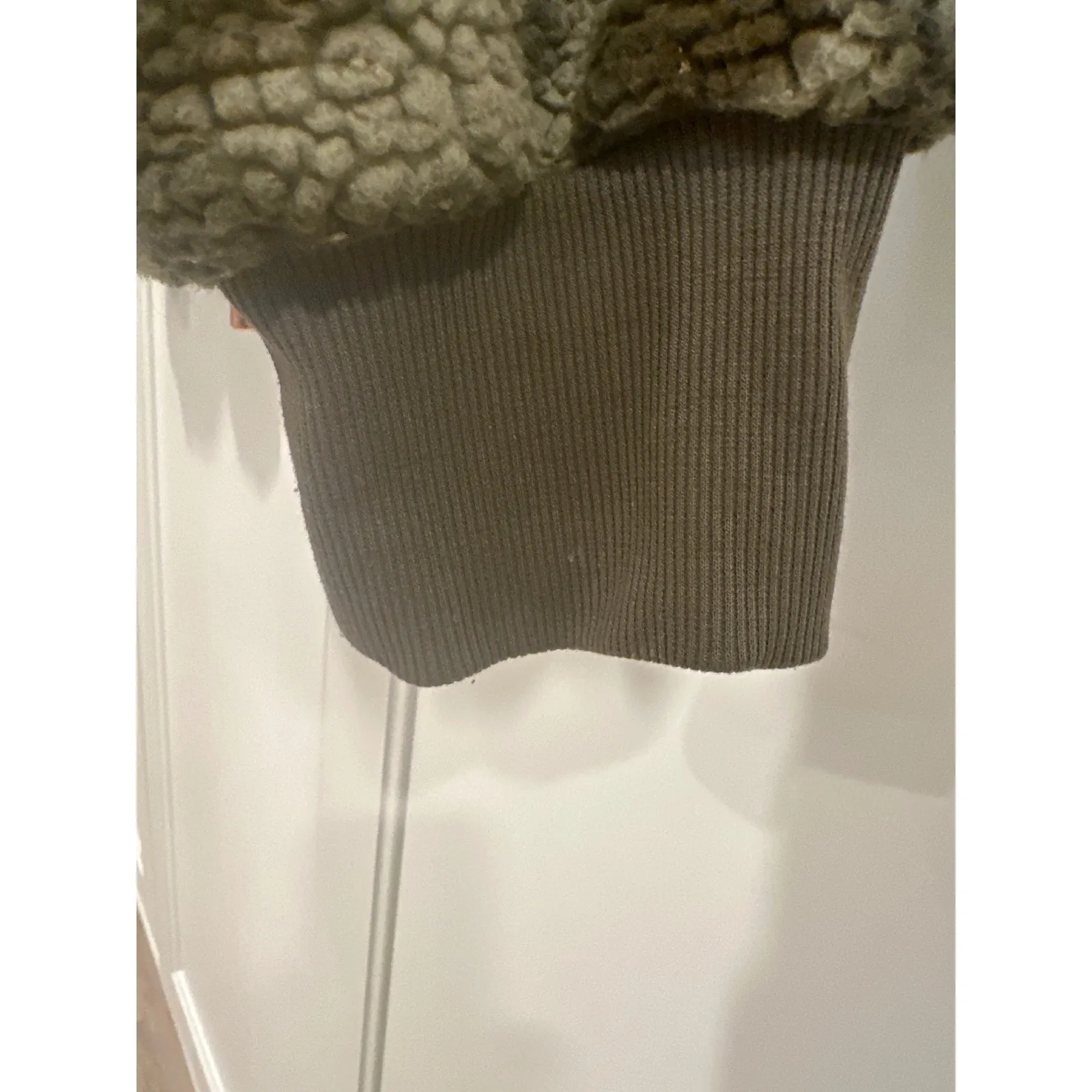 Express One Eleven Olive Green Camo Camouflage Sherpa Pullover Sweatshirt Medium - Image 3