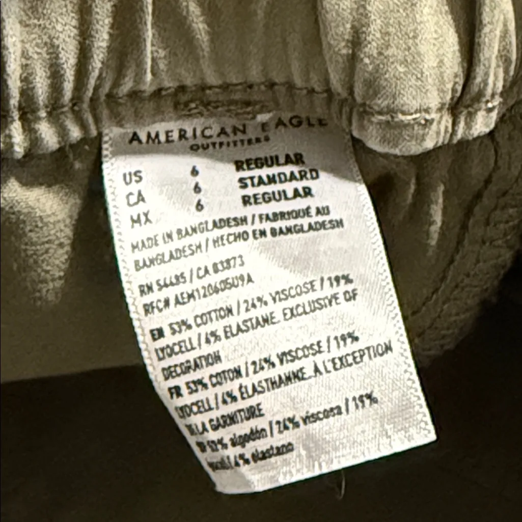 American Eagle women’s size 6 regular super stretch cargo joggers green elastic - Image 12