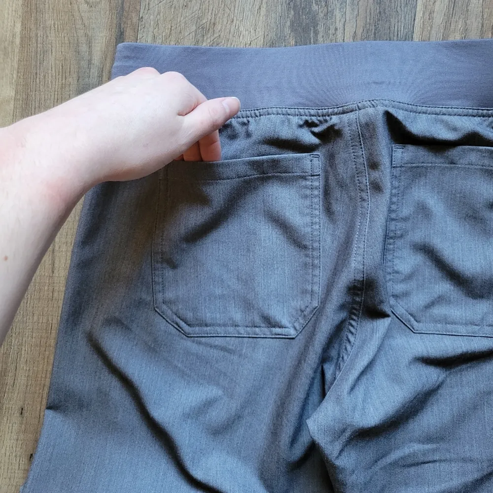 Women's Figs Livingston Scrub Pants Graphite Gray Size Small - Image 8