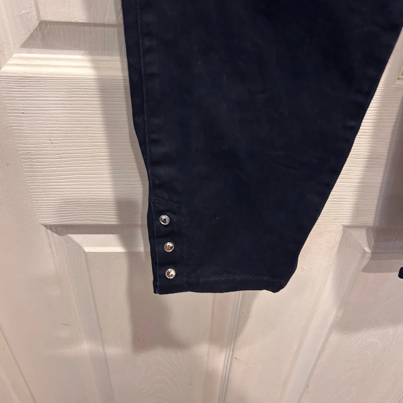 White House Black Market Skimmer Navy Blue Cropped Pants Women Size 14 Buttons - Image 2