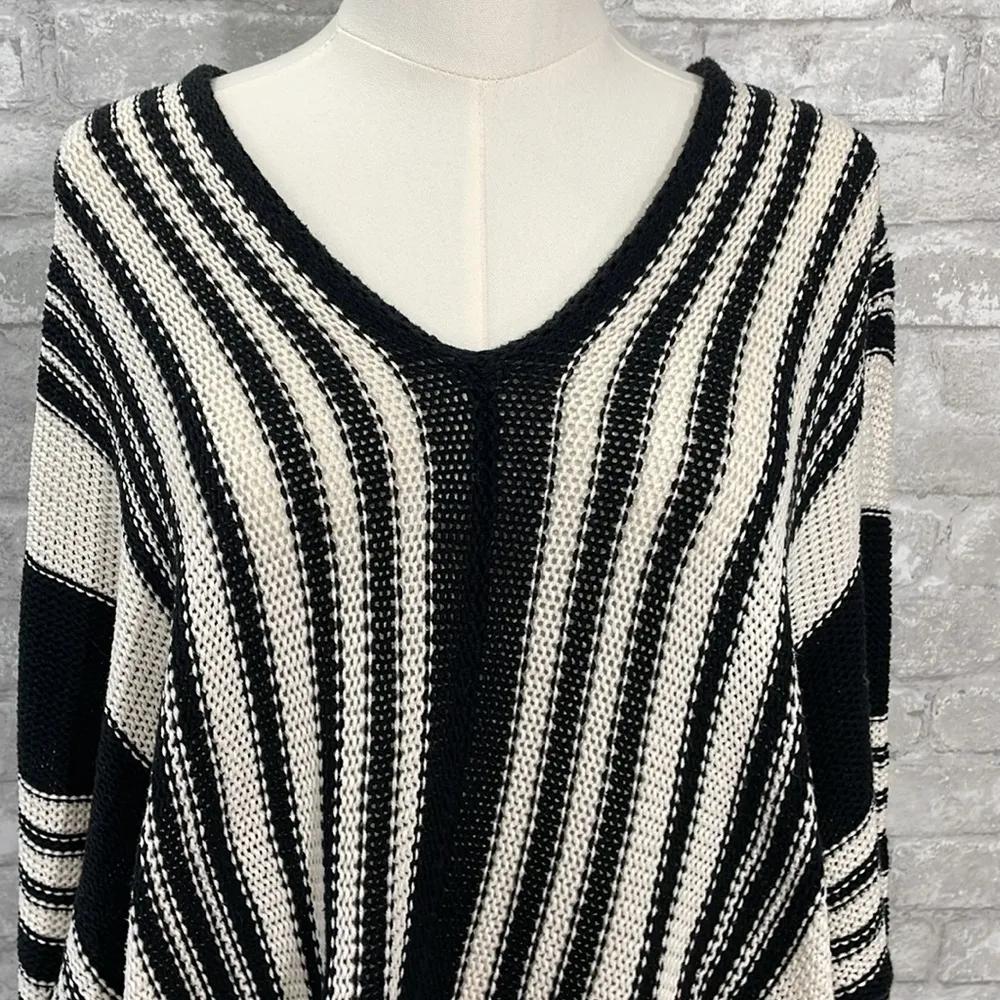 Miou Muse Oversized Stripe Knit Sweater Black Size L - Image 4