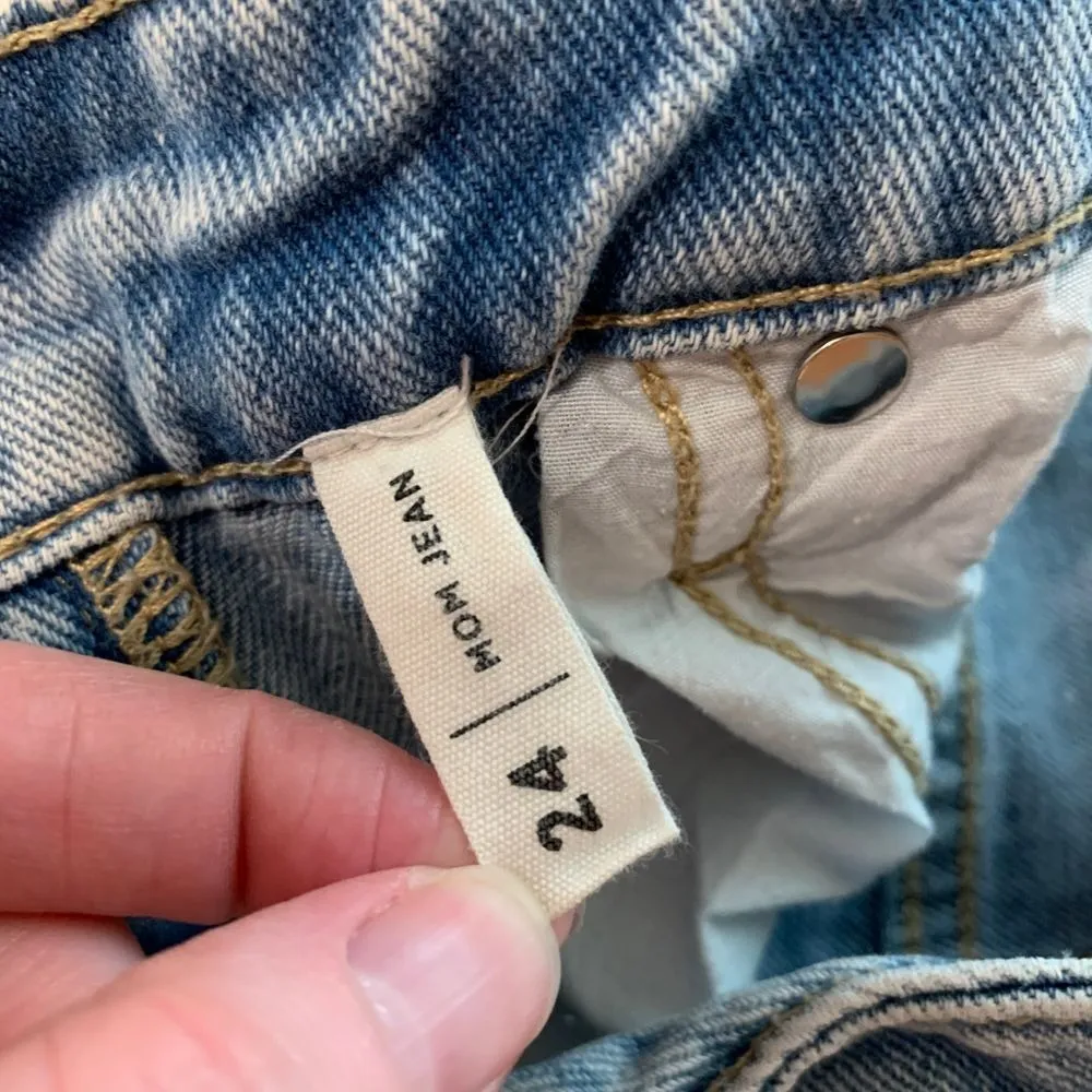 Pacsun Mom Jeans Womens Size 24 Distressed Ripped Light Wash Denim High Rise‎ - Image 4