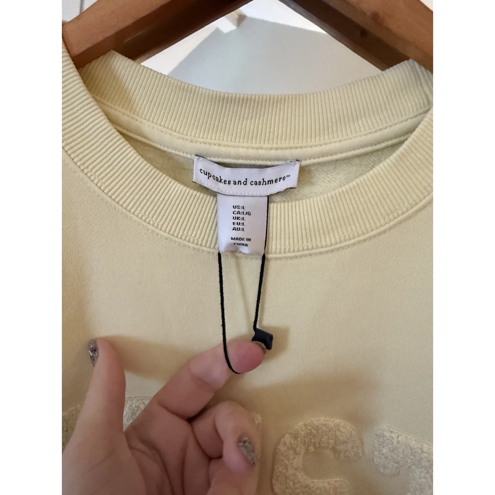 Cupcakes & Cashmere Women's OVERSIZED Graphic West Coast Sweatshirt Size L Yellow Size L - Image 3