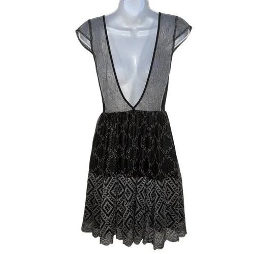 ANTHROPOLOGIE PINS AND NEEDLES Gray and Black V-Neck Back Shimmer Dress‎ EUC 0 - Image 7