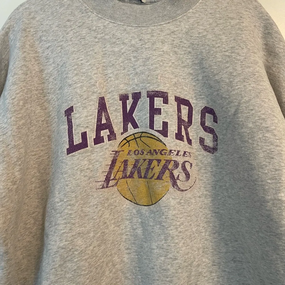 Vintage Lakers Gray Sweatshirt Size L - Image 4