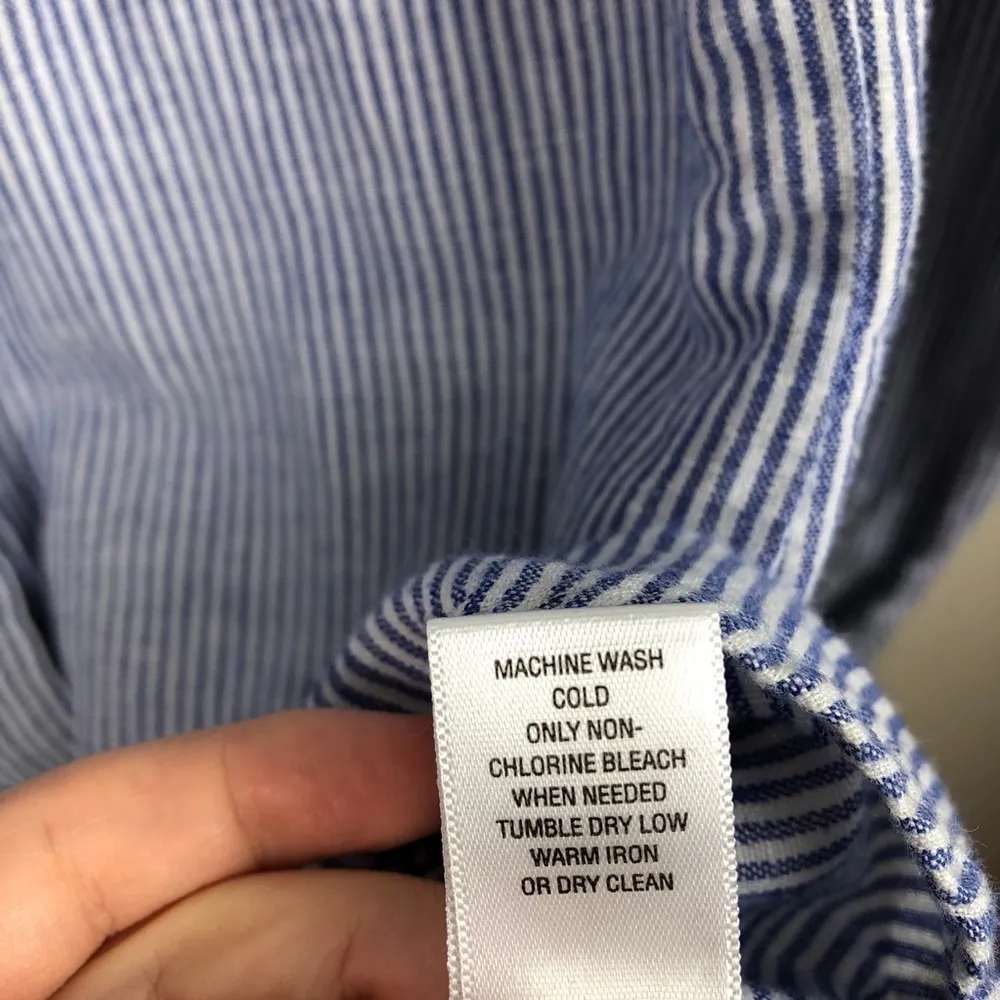 Banana Republic  Soft Wash Shirt Blue & White XS - Image 4