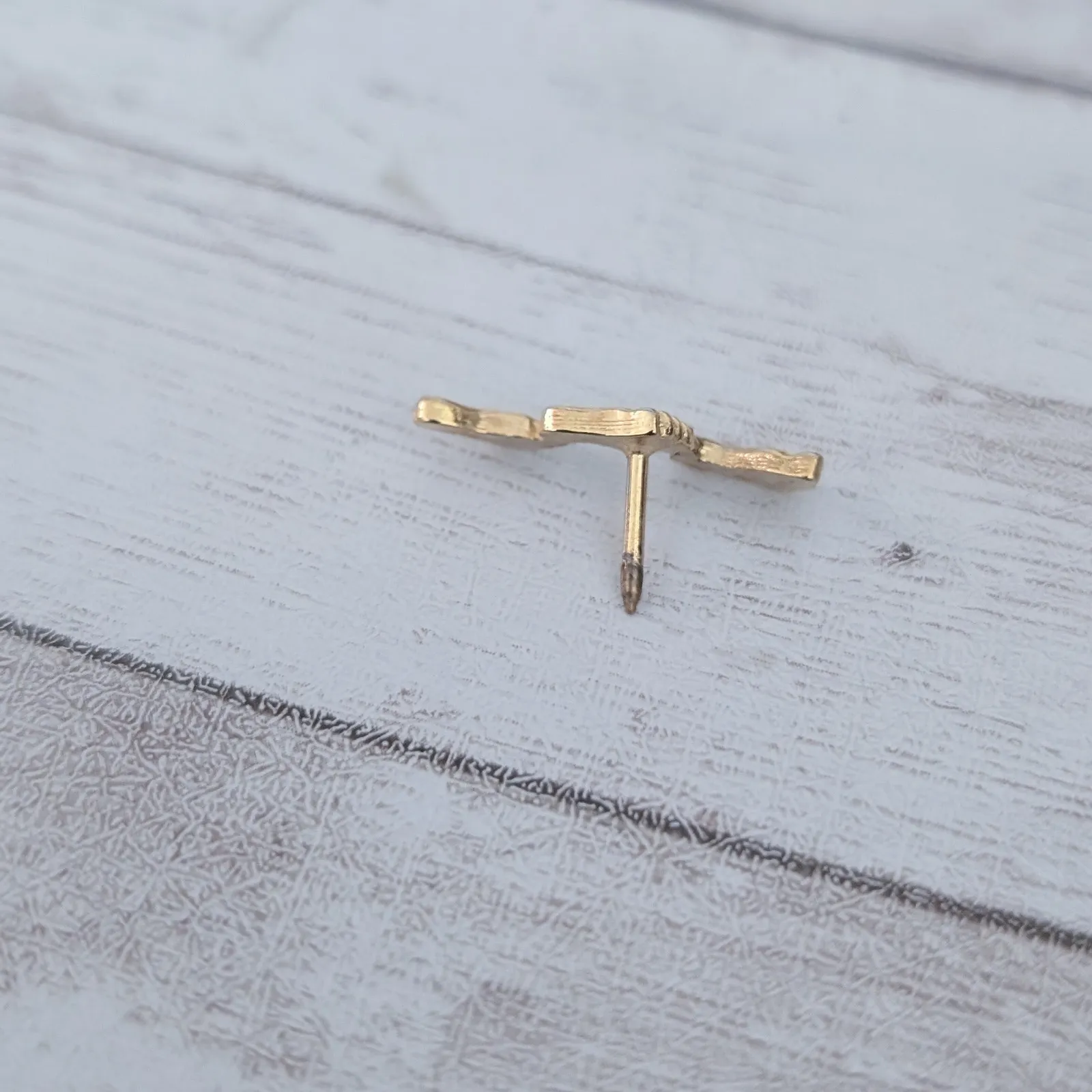 Vintage Pin / Brooch Gold Tone Foot Print Trio Footprints In The Sand - Image 2