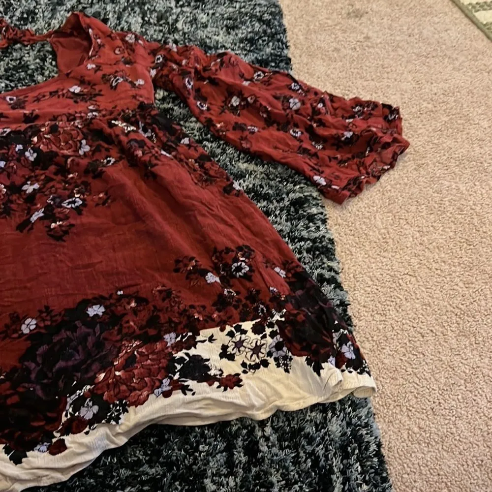 Free people burgundy floral mini dress - Image 4