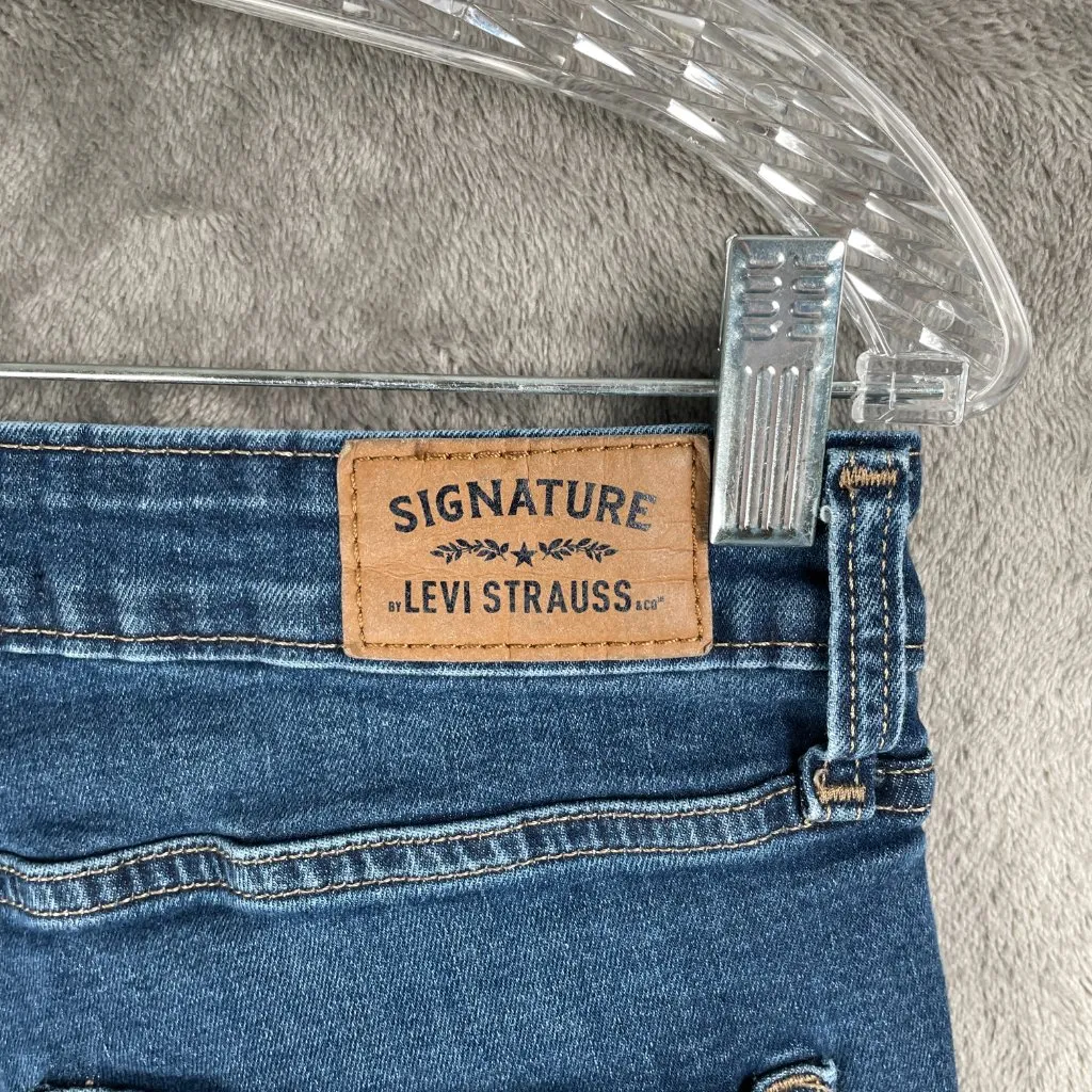 Signature Levi Strauss High Rise Bootcut Jeans Women’s 10 W30 Medium Wash Blue - Image 4