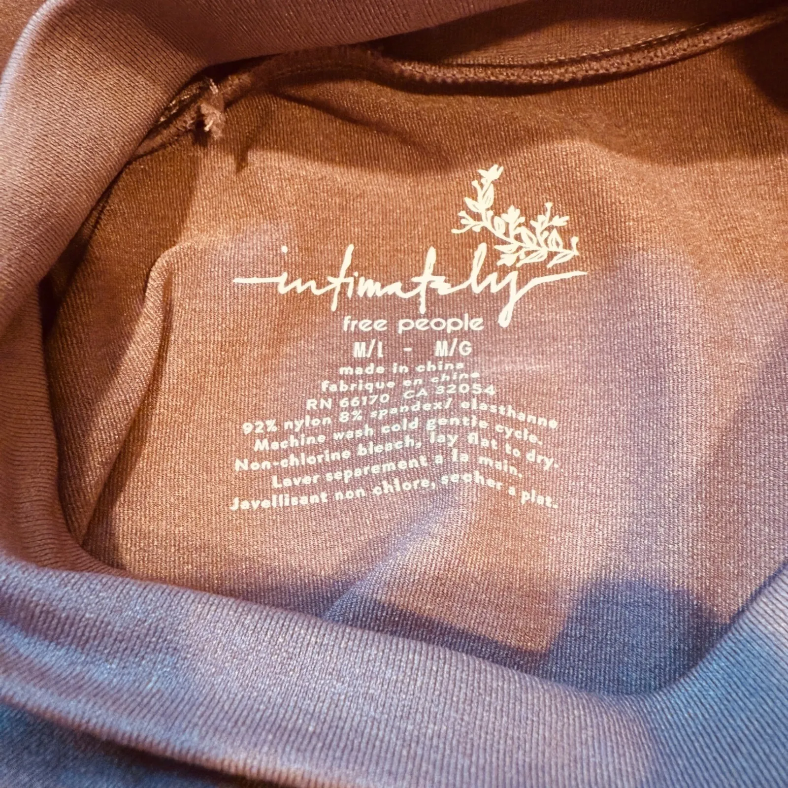 Free People Intimately Turtleneck Thumb Hole Top Athletic Mauve M/L - Image 3