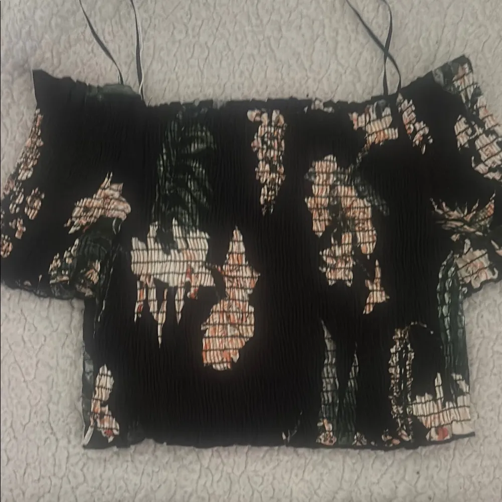 Sage Floral Off-Shoulder Top and Shorts Set - Image 4