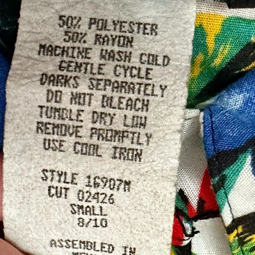 Michele Leslie of California Womens Sz S 8/10 Vibrant Floral Hawaiian Shirt Surf Red - Image 7