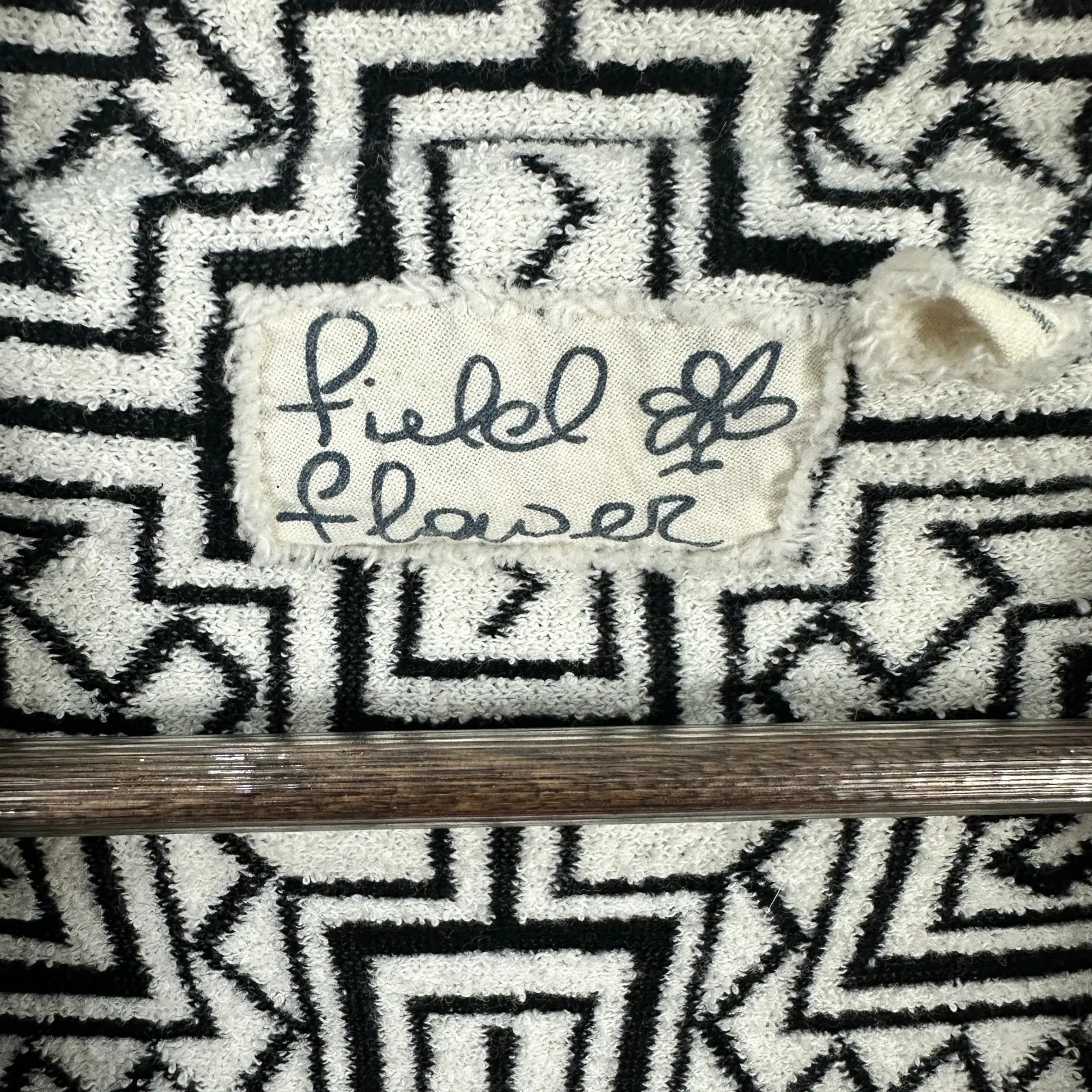 Field Flower Cardigan M Black White Open Front Geometric Boho Art Knit Aztec‎ - Image 3