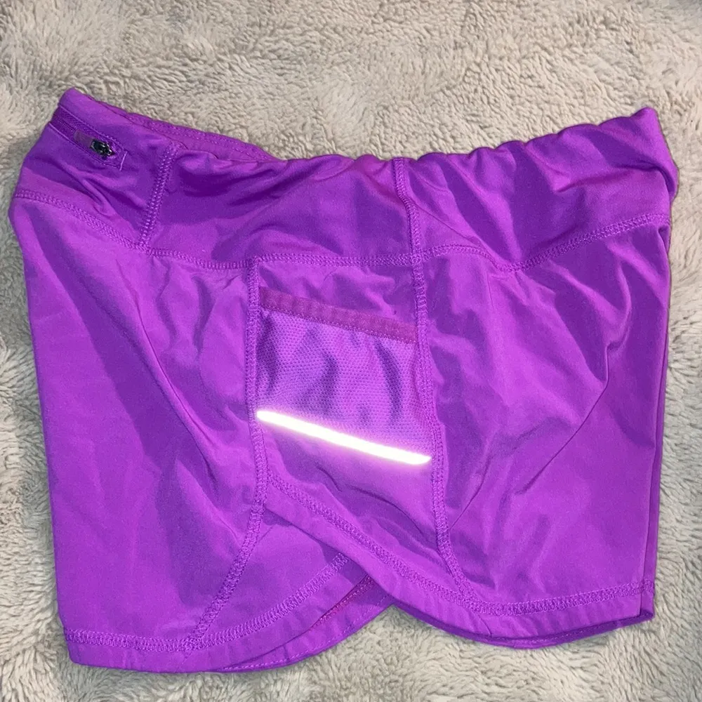 Athleta  Running Shorts, Small - Image 5