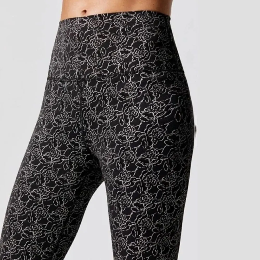 Carbon38 Black High Rise 7/8 Lace Floral Pearl Print Metallic Silver Leggings - Image 5