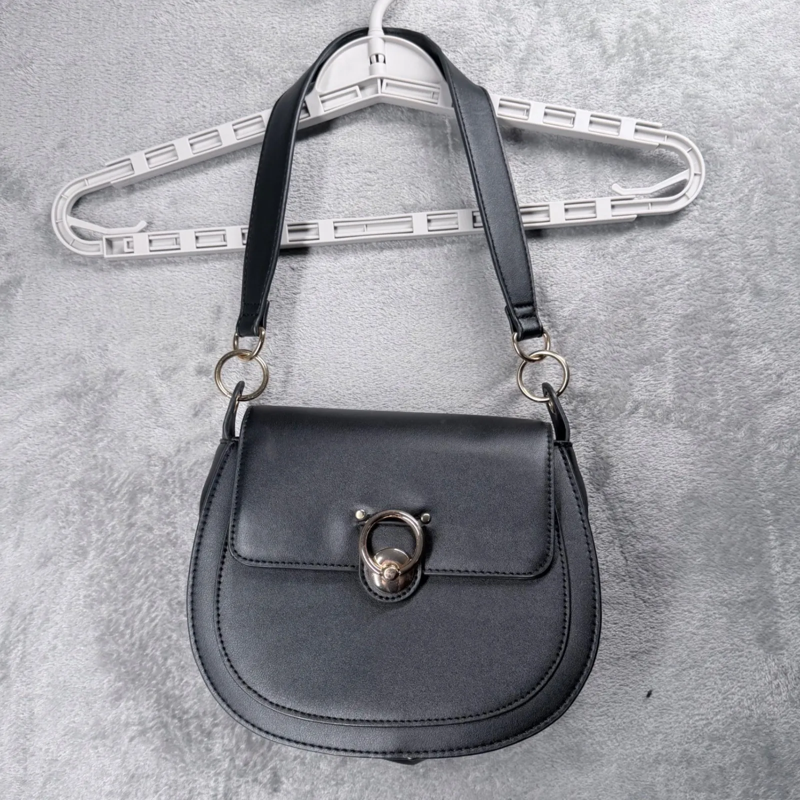 Badgley Mischka Black Saddle Bag Crossbody Purse Gold Hardware Minimalist Chic - Image 2