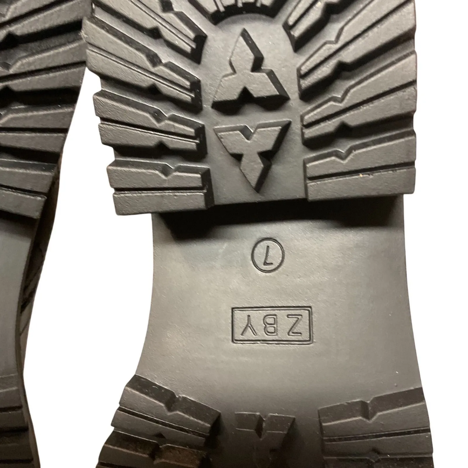 Coutgo Women's Quilted Winter Dress Slip On Ankle Chelsea Boots Black Size 7 NWB - Image 12