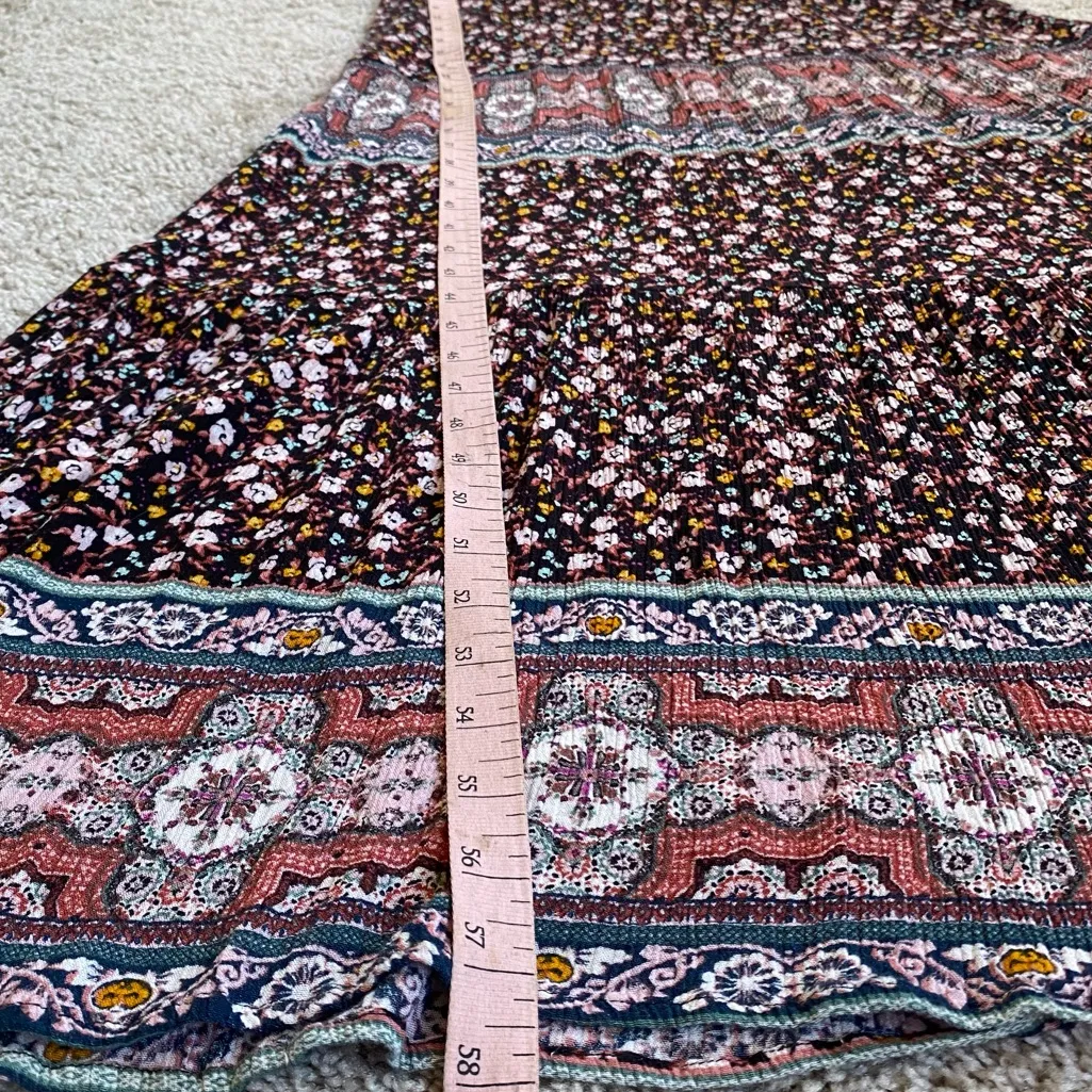 Dark Floral Print Mixed Media Short Sleeve Tiered Maxi Dress Size Small Like New - Image 8