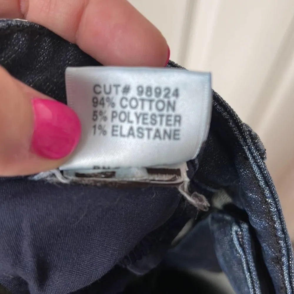 J. brand Skinny Boyfriend Jeans in Dark Wash Surreal - Image 7