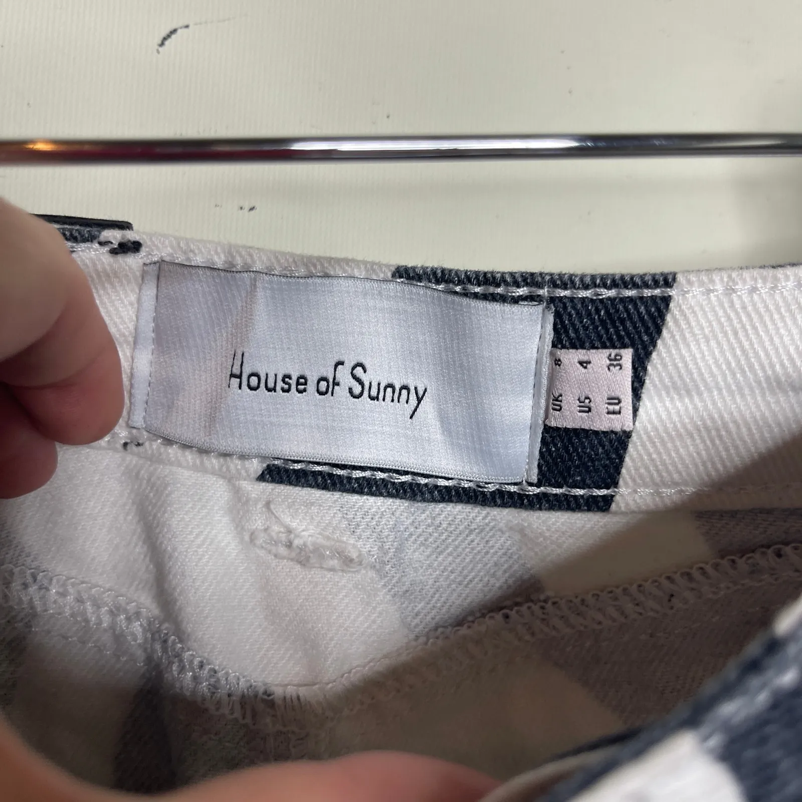 House of Sunny Rewa High waisted crop jeans in Zebra print sz 4 Black - Image 2