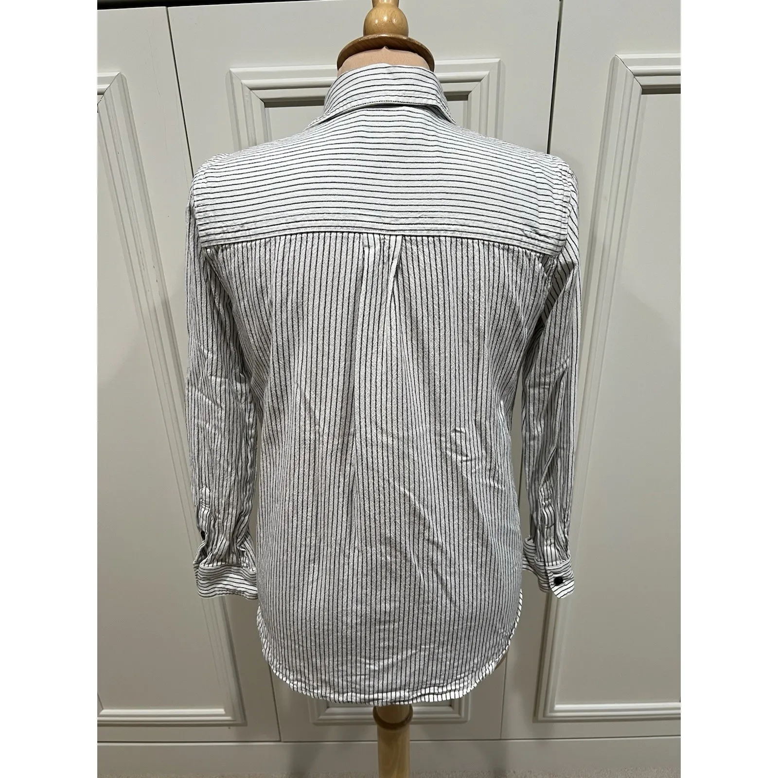 Madewell Pinstripe Button Up Shirt Classic Fit Preppy White & Black - Image 4