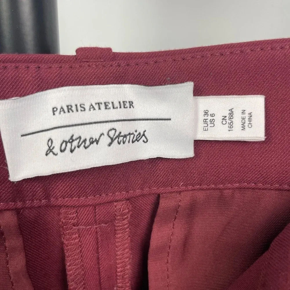 & Other Stories Burgundy Red Tapered‎ Ankle Zip Pleated Wool Blend Pants - Image 10