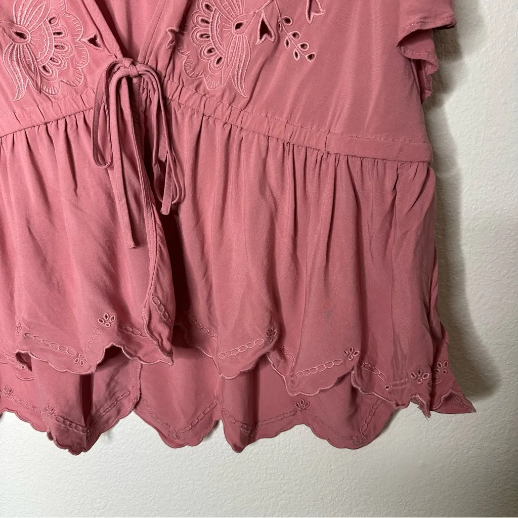 Torrid Eyelet Challis Tie Front Short Sleeve Pink Blouse 2 - Image 3