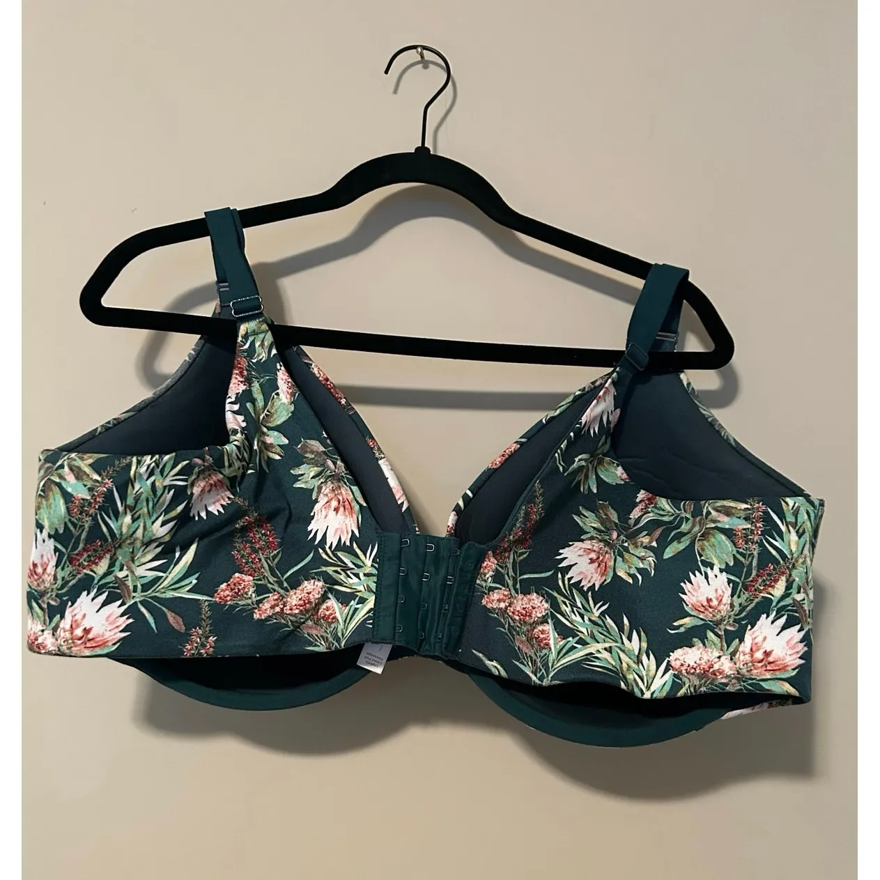 Cacique lightly lined full coverage beautiful deep green floral bra, size 44F - Image 2
