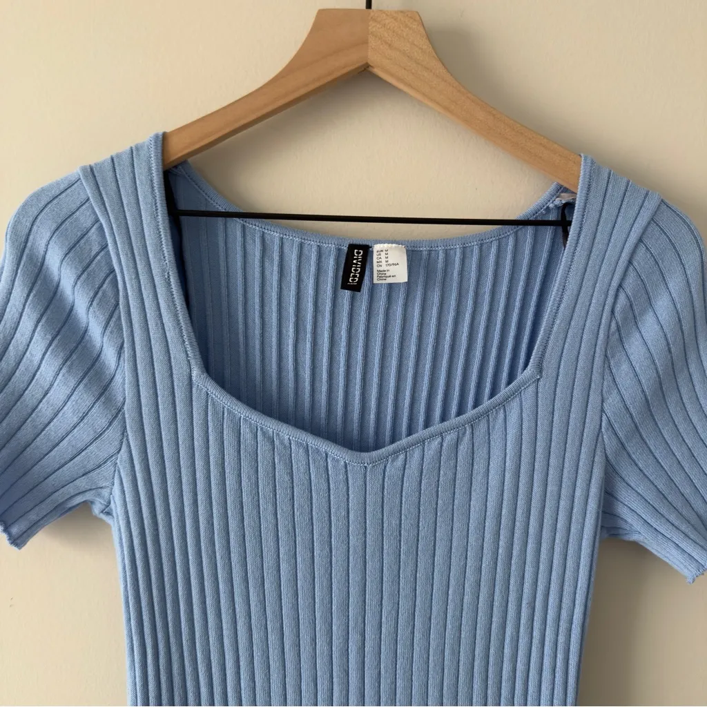 H&M Divided Light Blue Ribbed Midi Dress Slit Sides Short Sleeve Sweetheart EUC - Image 6