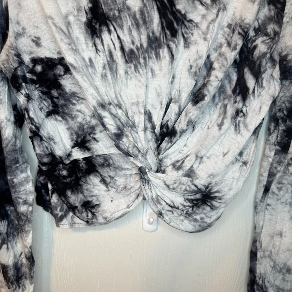 Monochrome Tie - Image 2