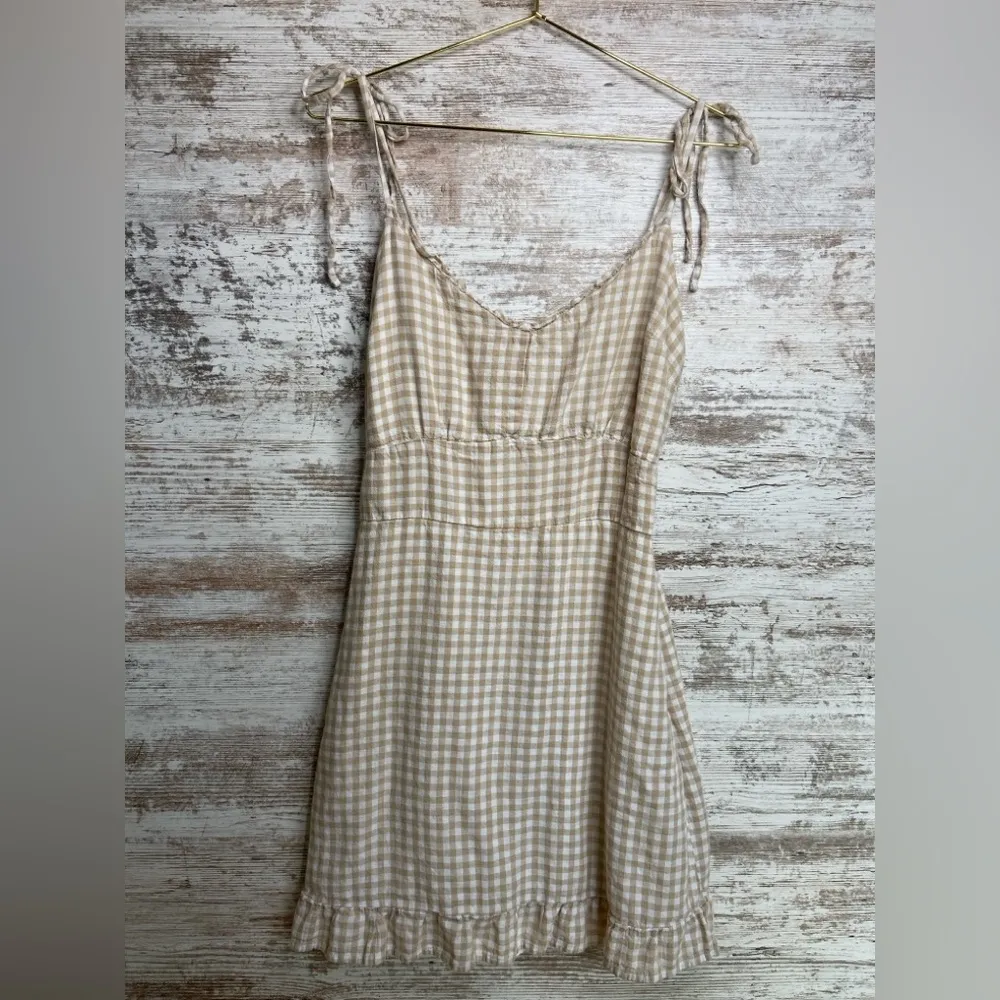 Great condition Abercrombie & Fitch Tan/White Gingham Tie Shoulder Dress M Tall - Image 2