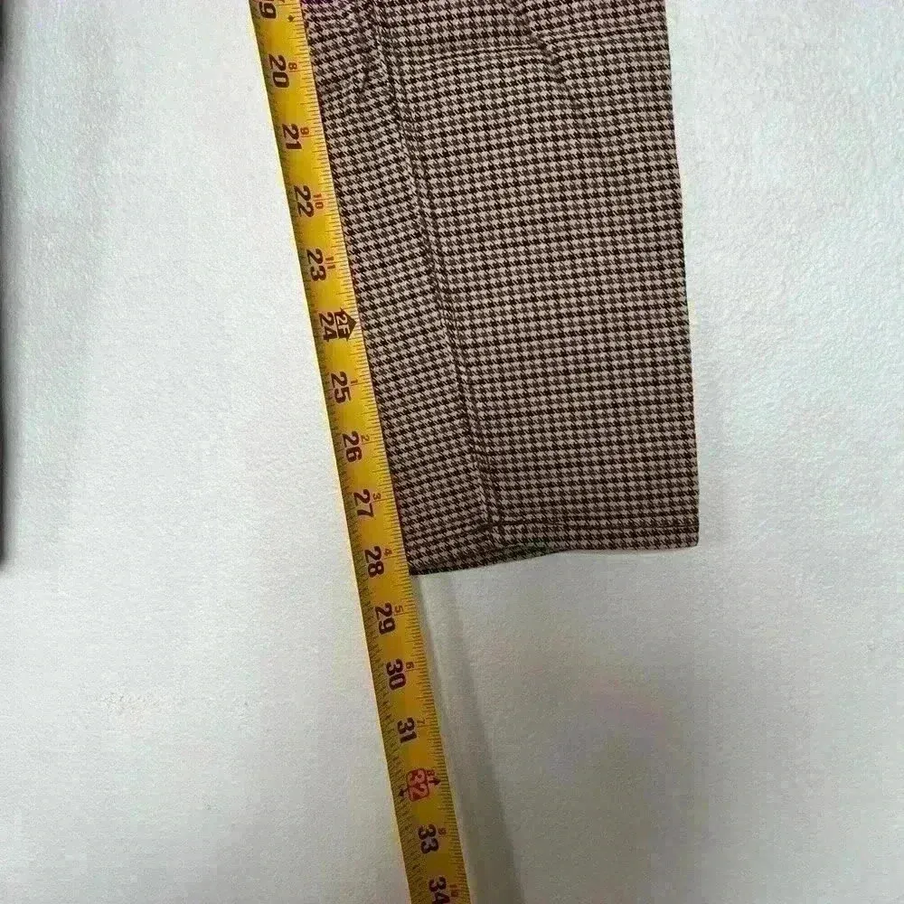 American‎ Eagle Mom Jean w/ pattern. Size 2 extra long. Brown and black colored. - Image 9