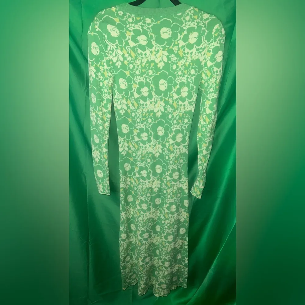 Zara Green Floral Midi Sweater Dress size Small - Image 3