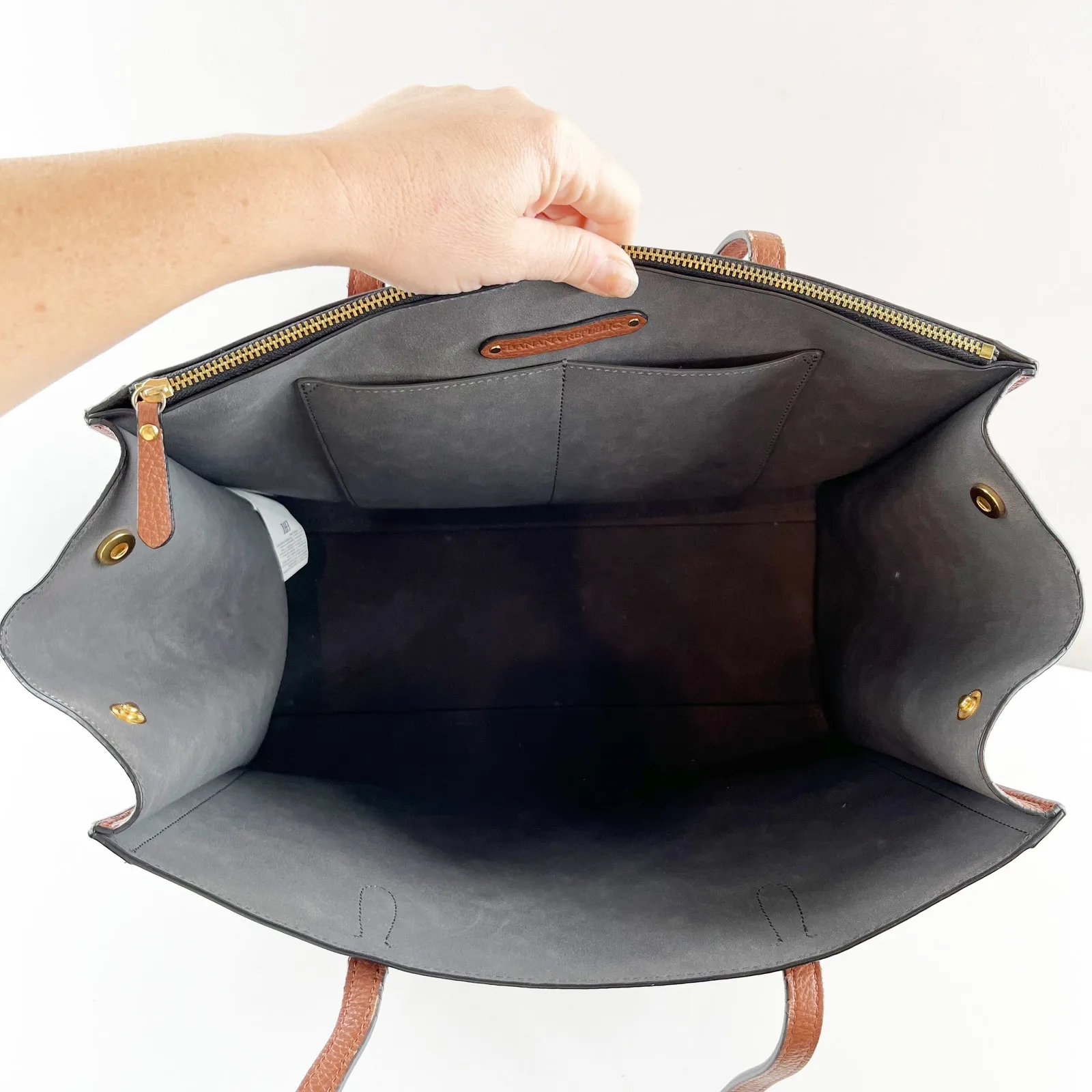 Banana Republic Large Leather Rectangle Structured Tote Bag Brown - Image 4