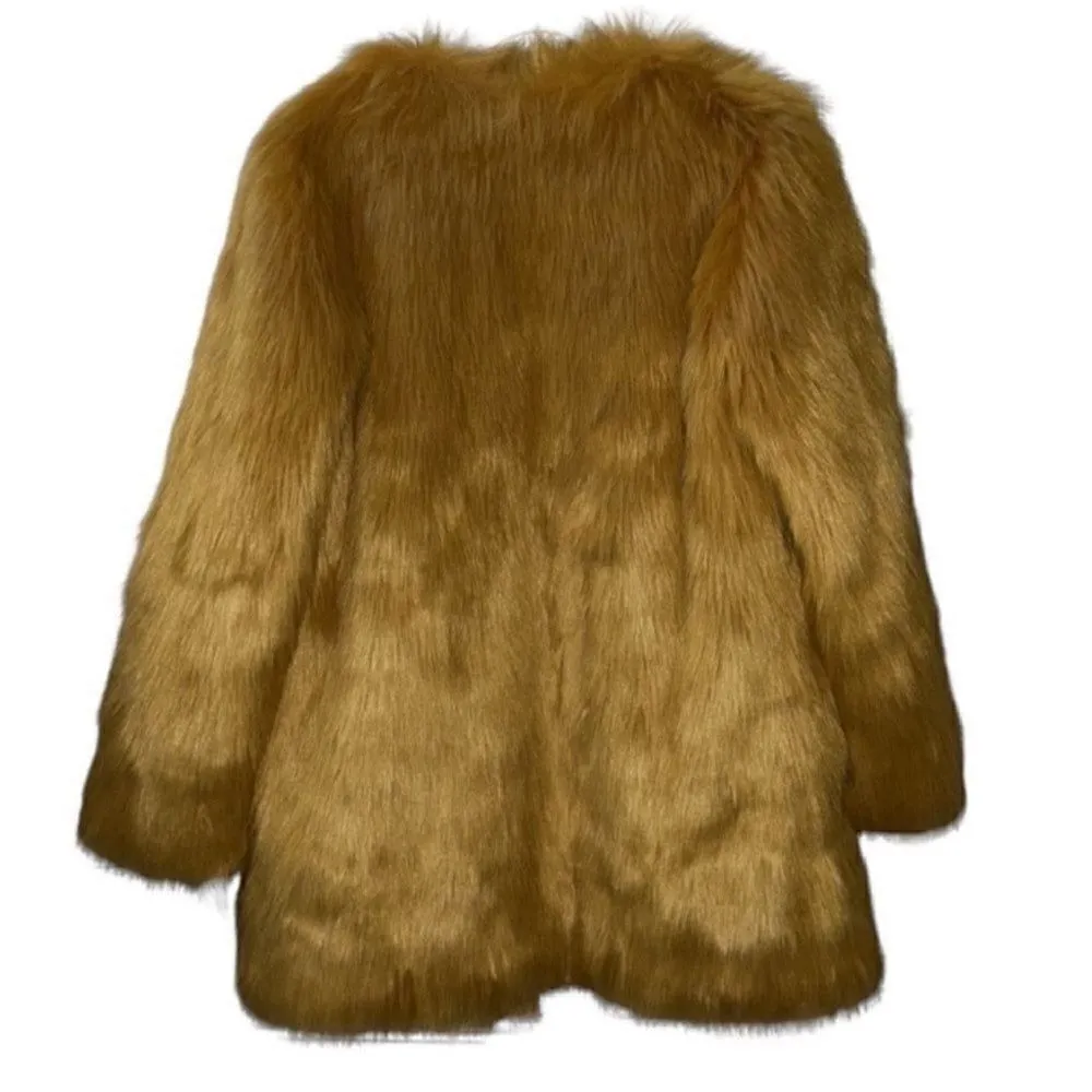 Wendy Williams Mustard/Yellow Faux Fur
Jacket( Size Small) Yellow - Image 4