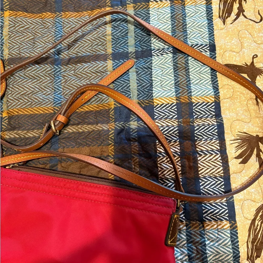 Dooney & Bourke Women's Red Nylon
Leather Trim Duck Logo Small Crossbody Bag - Image 10